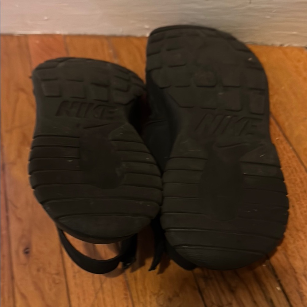 NIKE Black Slide Sandals Classic Comfort women’s size 8 EUC - Picture 4 of 6